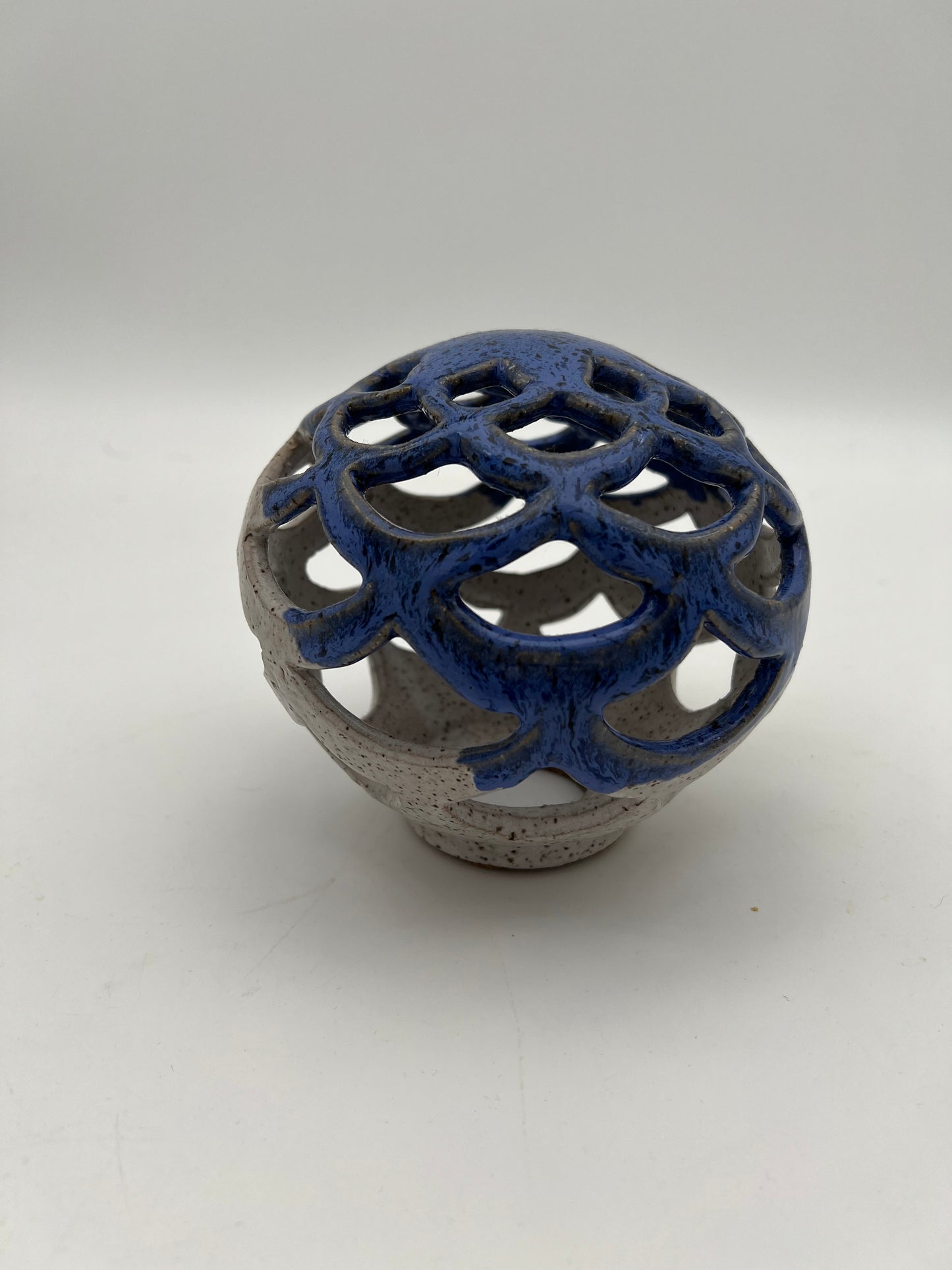 Lattice Luminary Vessel